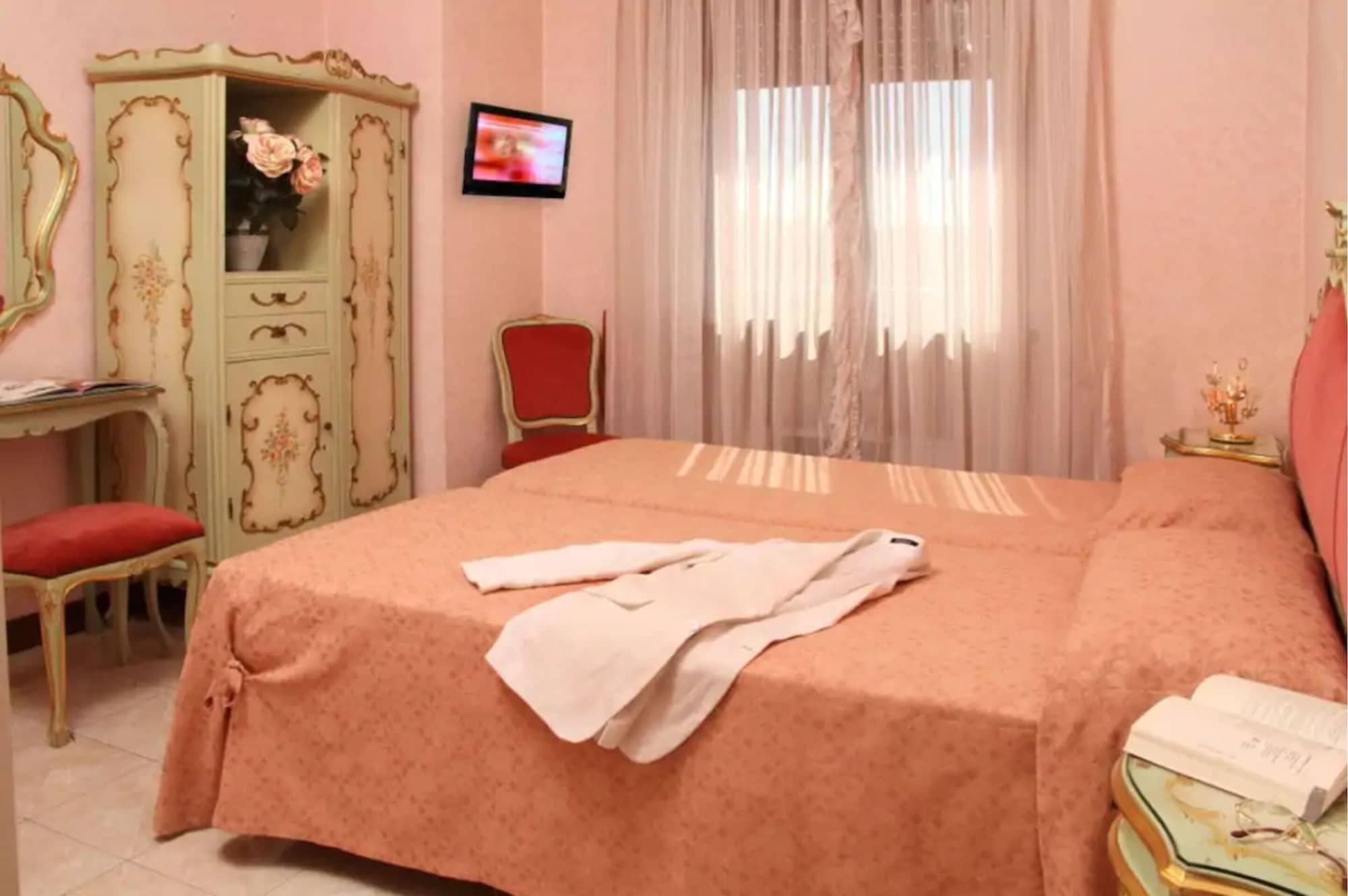 Hotel Romulus Ngoại thất bức ảnh