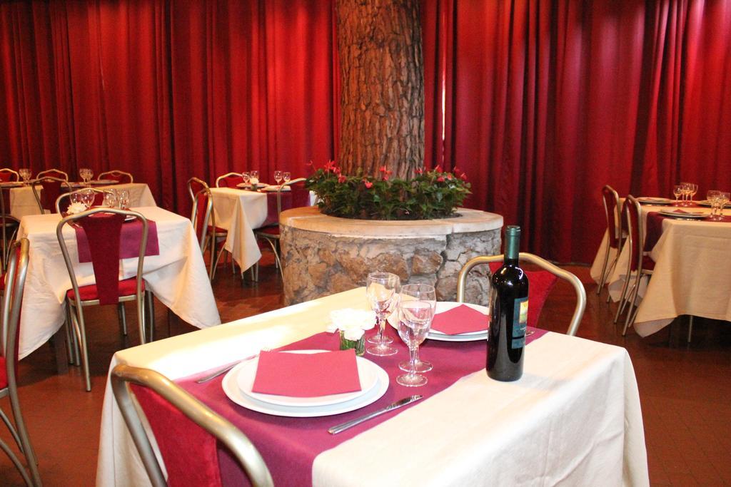 Hotel Romulus Ngoại thất bức ảnh