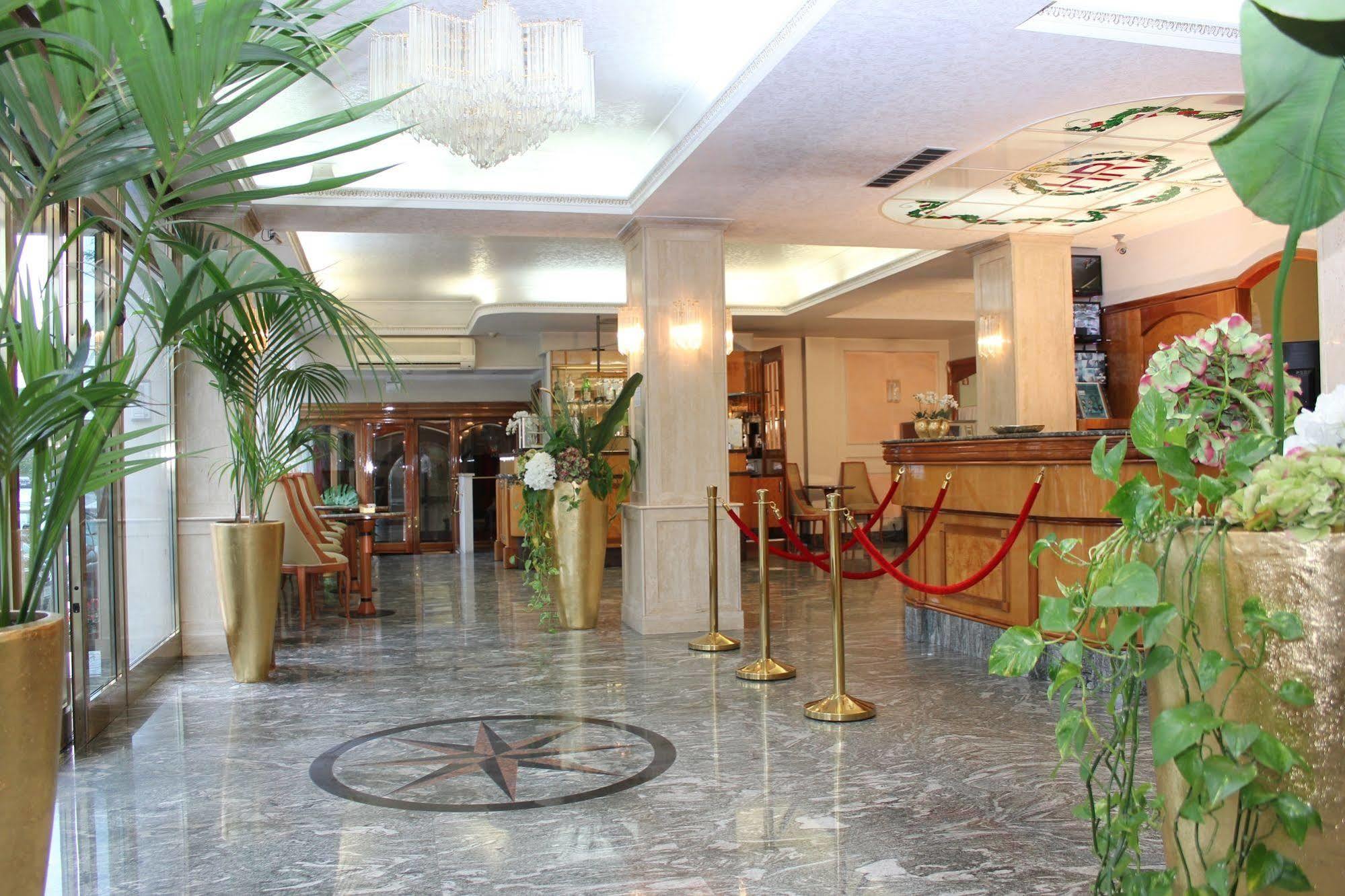 Hotel Romulus Ngoại thất bức ảnh