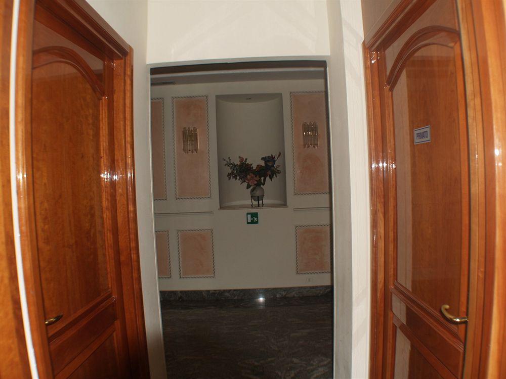 Hotel Romulus Ngoại thất bức ảnh